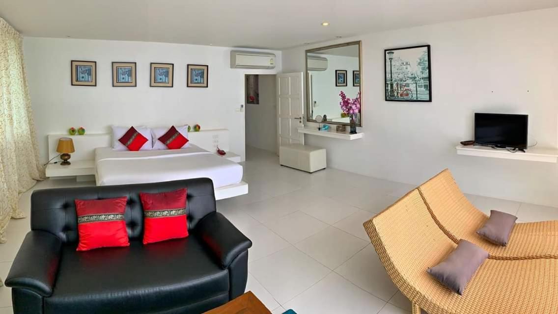 Grand Bleu Ocean View Pool Suite Pantai Kamala Luaran gambar