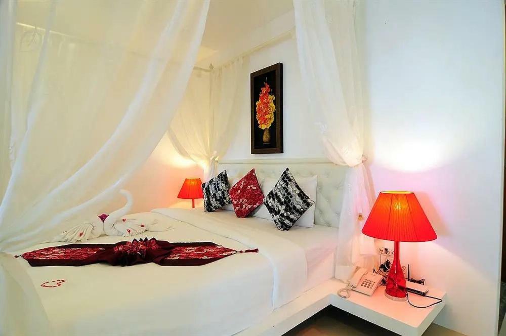 Grand Bleu Ocean View Pool Suite Pantai Kamala Luaran gambar