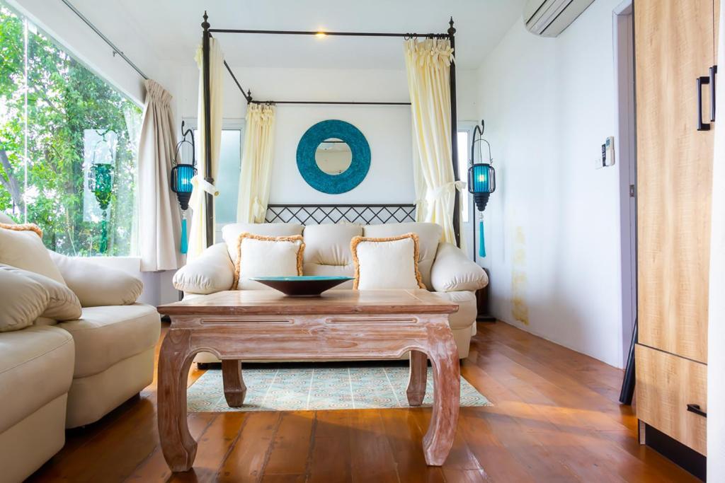 Grand Bleu Ocean View Pool Suite Pantai Kamala Luaran gambar