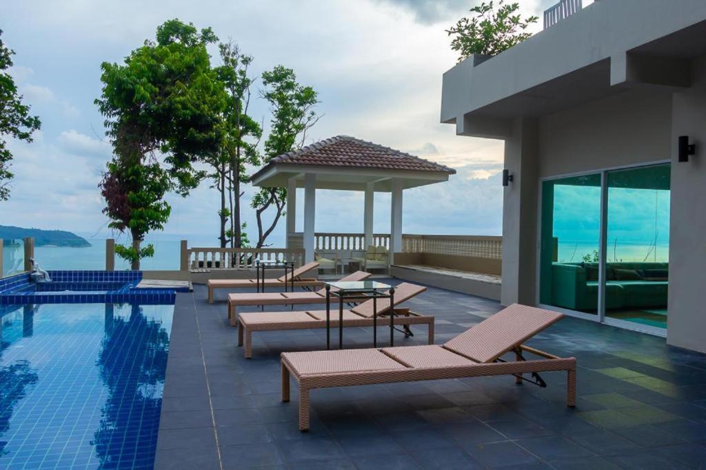 Grand Bleu Ocean View Pool Suite Pantai Kamala Luaran gambar